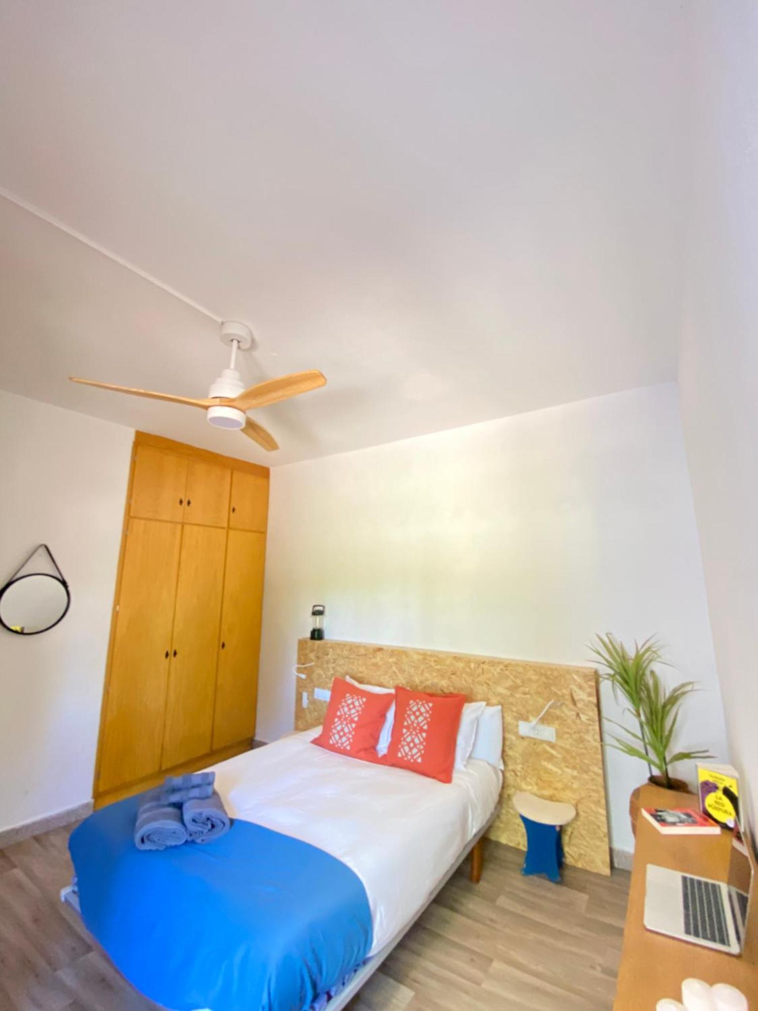 Bed and Breakfast Pink Lemon House Elx Esterno foto