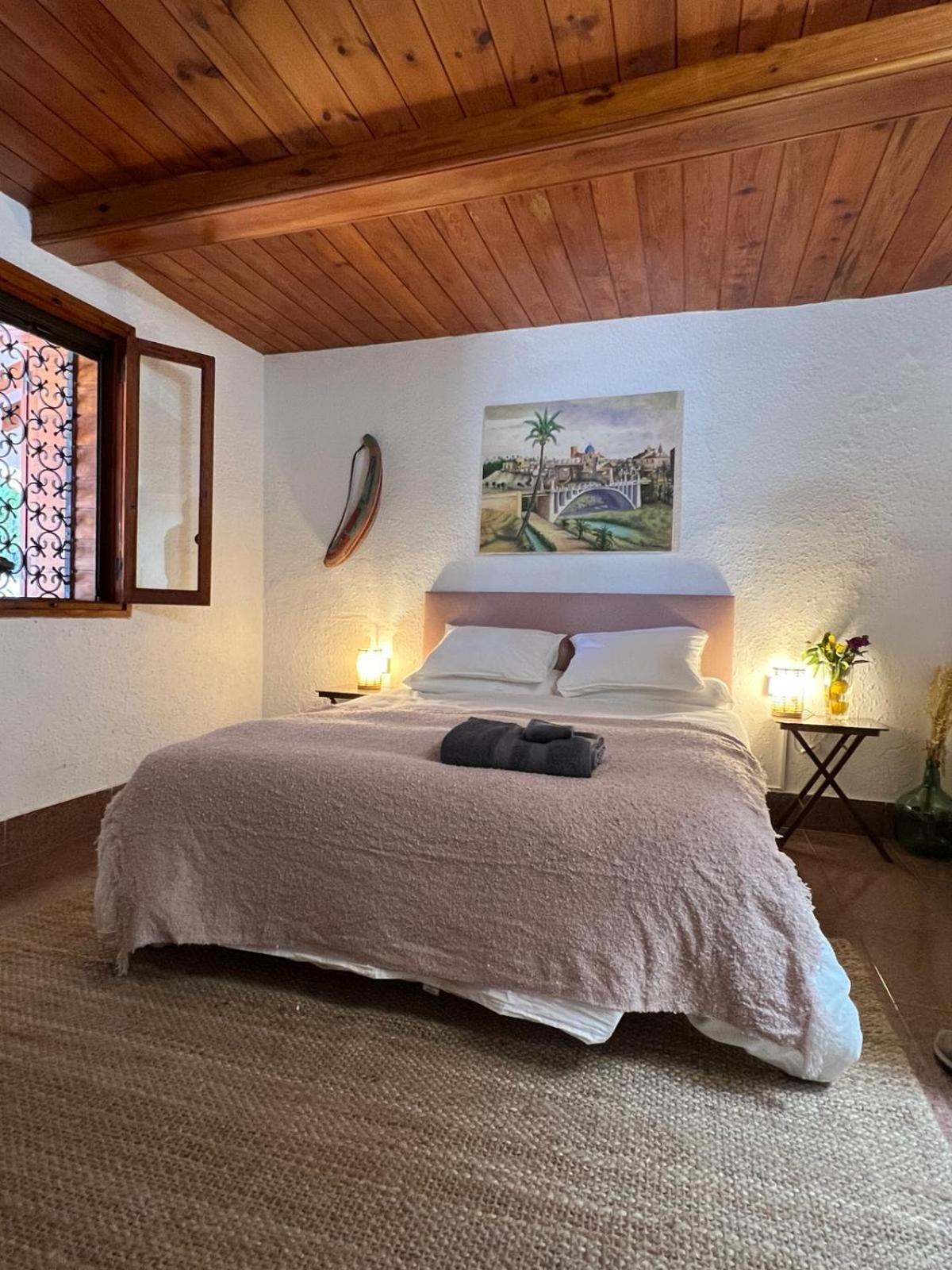 Bed and Breakfast Pink Lemon House Elx Esterno foto