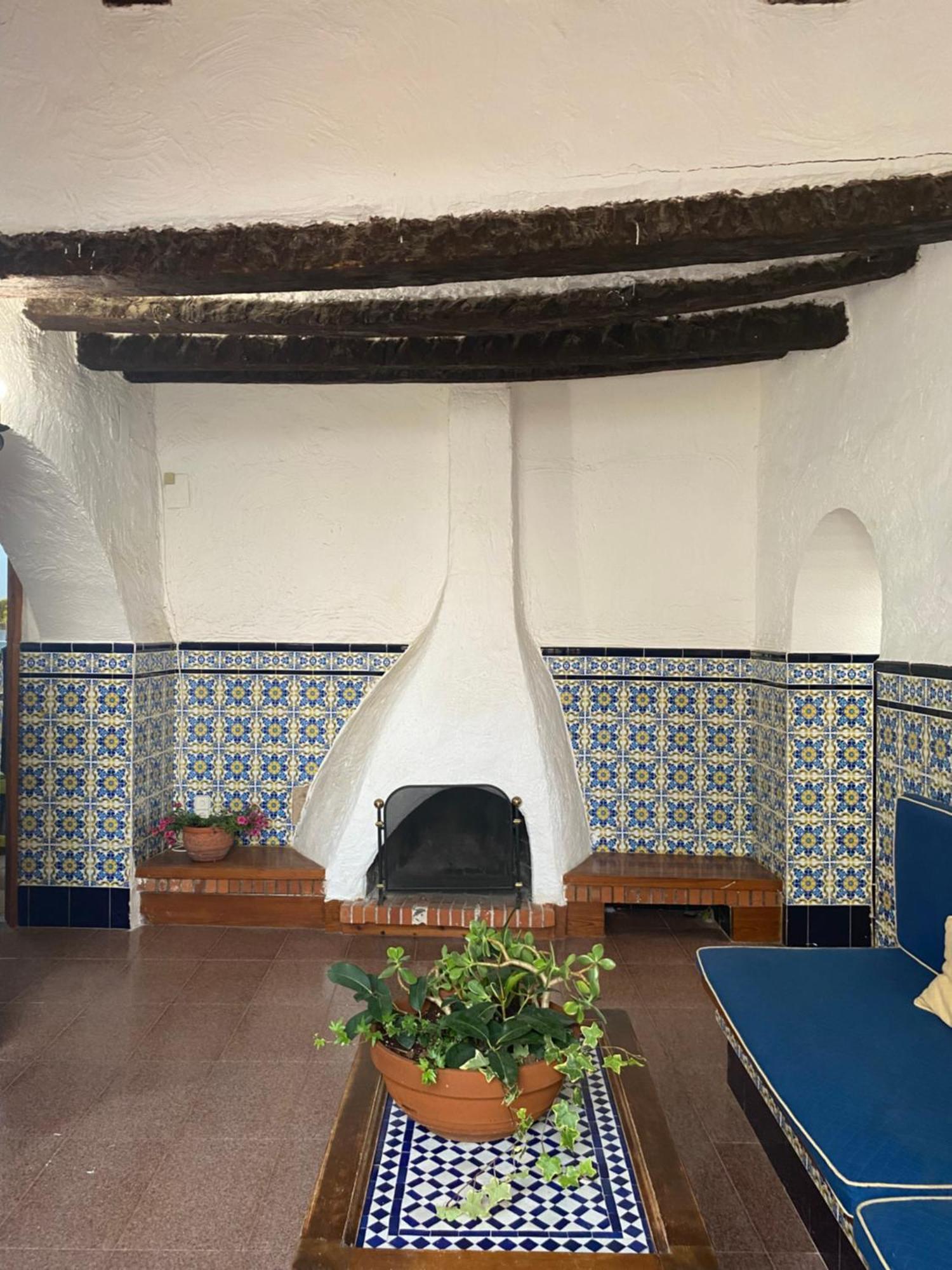 Bed and Breakfast Pink Lemon House Elx Esterno foto